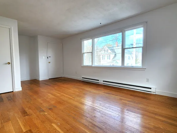 98 Sylvia St #1, Arlington, MA 02476