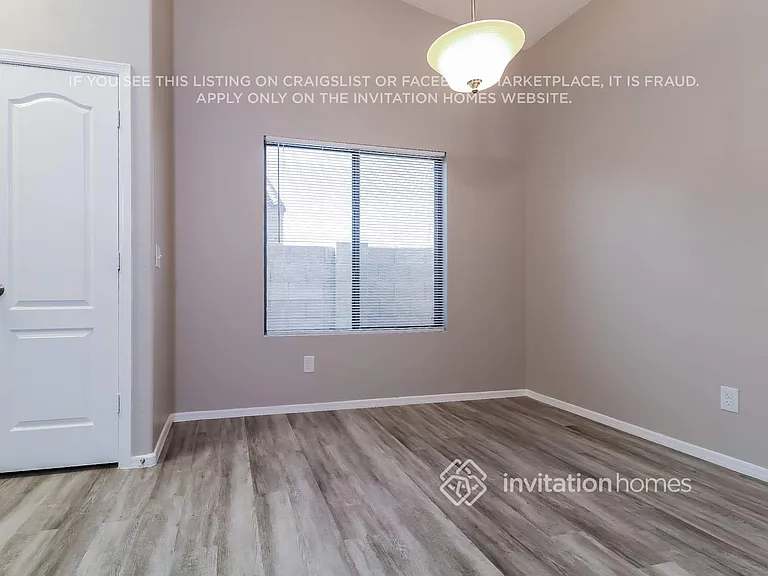 5448 S 237th Ln — Photo 8