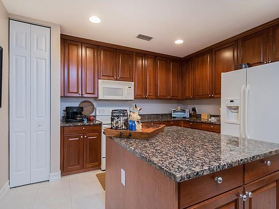 5th image of 91 Vivante Blvd #22