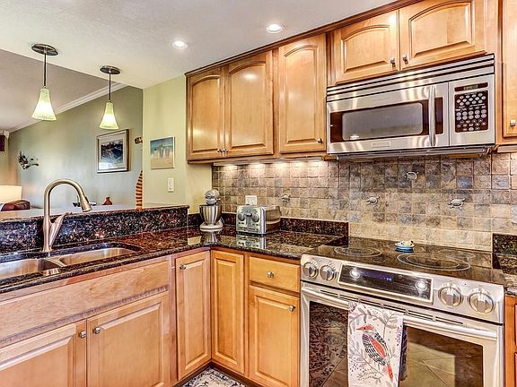 2nd image of 1657 Sea Dunes Pl