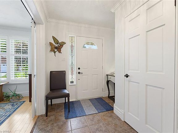 5th image of 53 Beverly St E #27