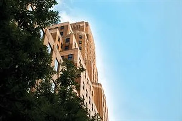 Rented by Corcoran | media 22