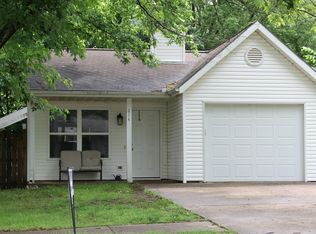 214 NW J St, Bentonville, AR 72712