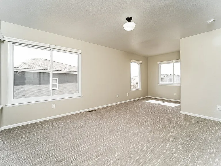 4483 Lyndenwood Point — Photo 15