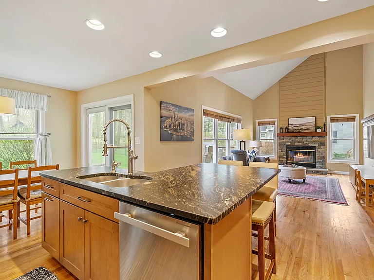 5 Horizon Dr — Photo 2