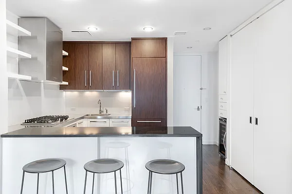 Rented by Compass | media 38