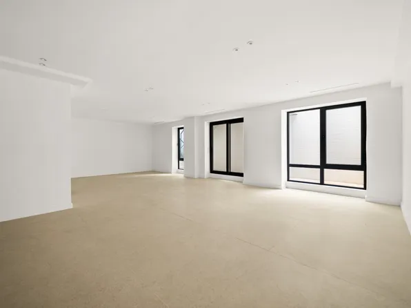 259 Halsey Street image 5 of 11