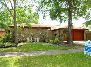 6718 Lynngate Dr, Spring, TX 77373