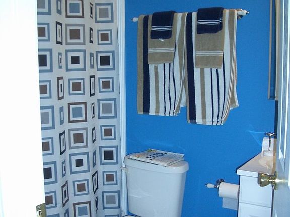 lower level full bath