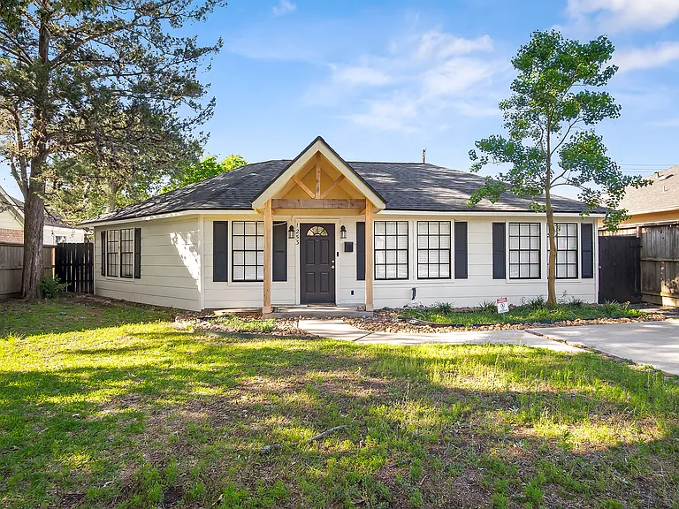 1253 Du Barry Ln — Photo 1