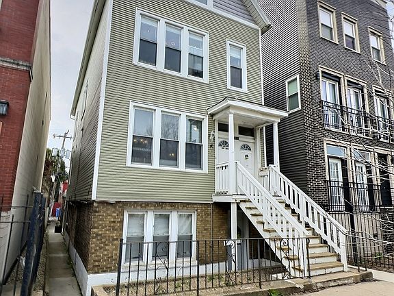 2nd image of 2632 N Ashland Ave #2