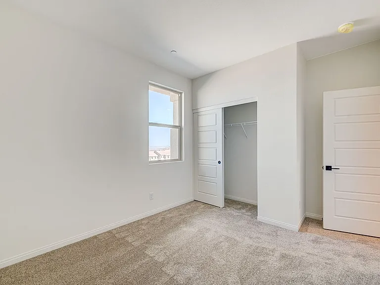 7681 N Jones Blvd — Photo 32