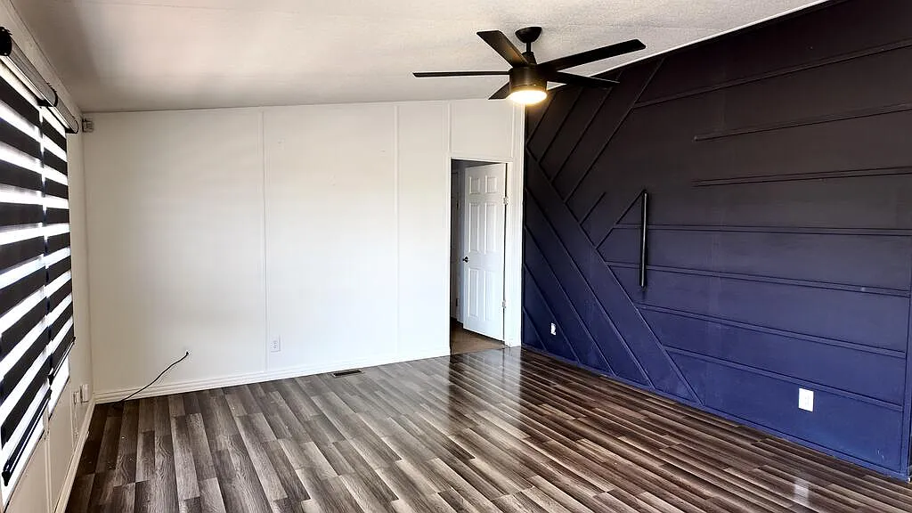 4 bed, 4.0 bath, 1568 sqft, $2,000 — Photo 2
