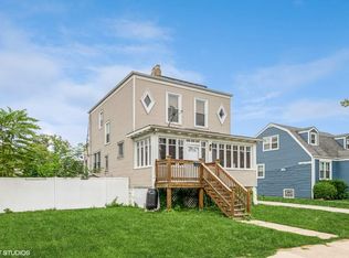 425 S 20th Ave, Maywood, IL