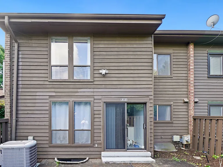 5351 Strathmore Ave — Photo 25