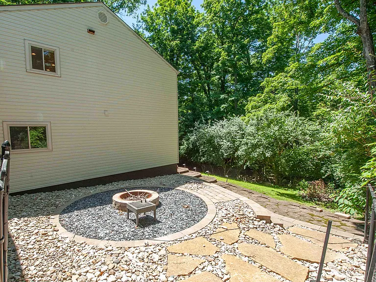 973 Hollow Creek Dr — Photo 29