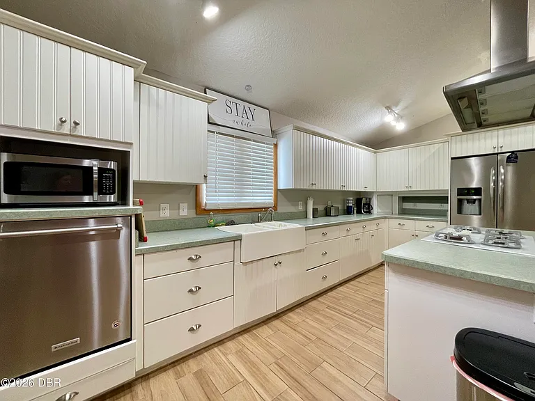 947 McDonald Rd — Photo 15