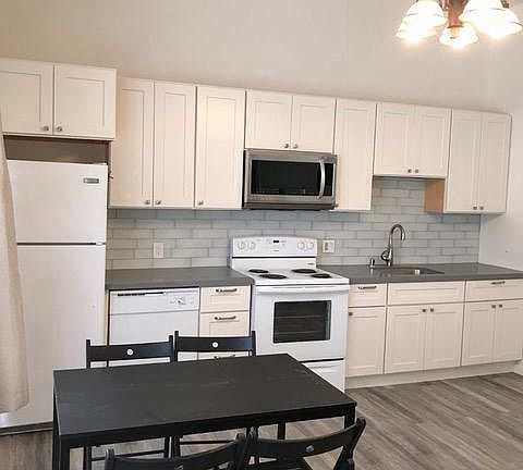 5th image of 1407 Gough St APT 6