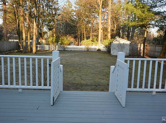 4th image of 68 Highland Ave