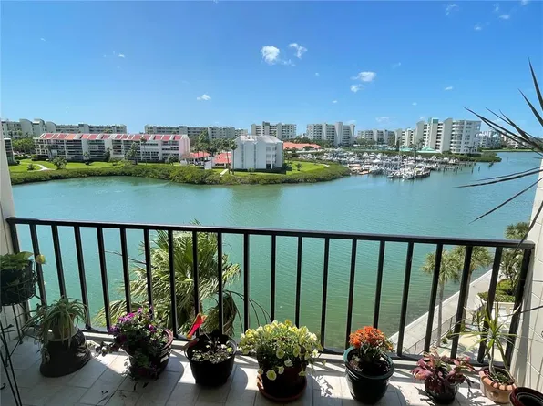 7400 Sun Island Dr S APT 602, South Pasadena, FL 33707