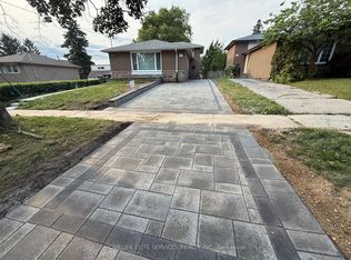 36 Manorglen Cres, Toronto, ON M1S1W4
