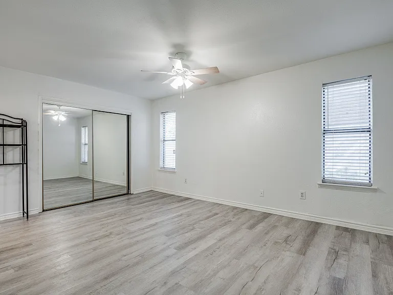 6013 Frontier Ln — Photo 12