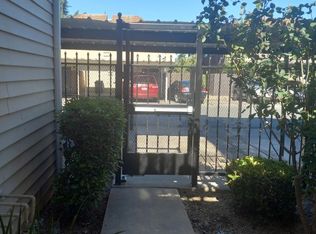 510 E Vine St APT E, Lodi, CA