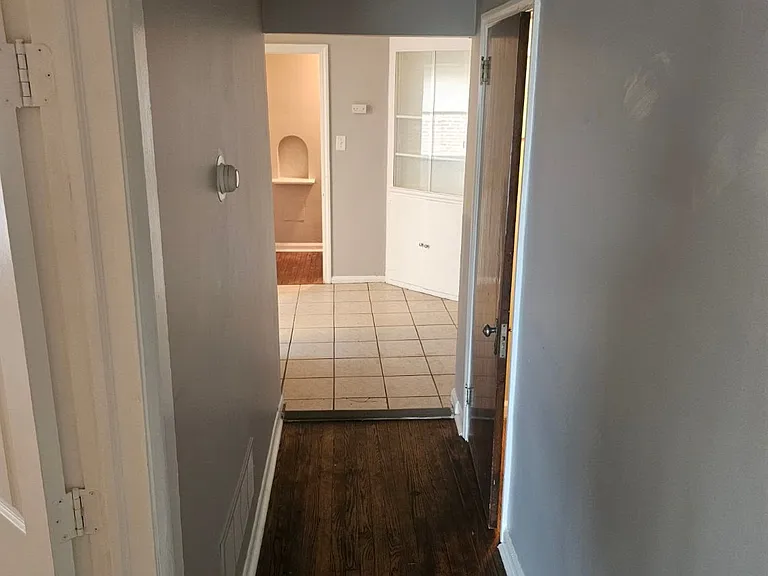 5647 Hamilton Ave #4 — Photo 4