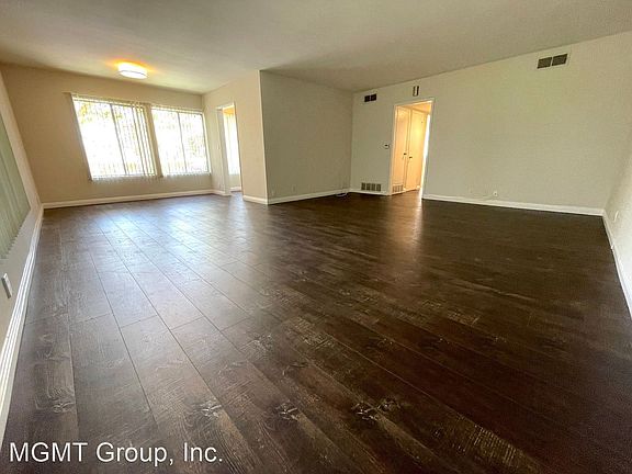 4th image of 439 S Oakhurst Dr APT 4