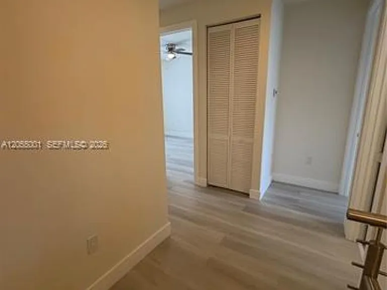 6440 NW 103rd Psge #Townhouse 6440 — Photo 35