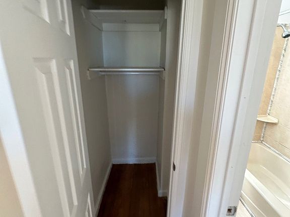 3rd image of 3015 Roberts Ave