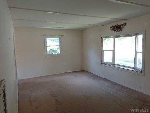 3rd image of 12 Enterprise Ave