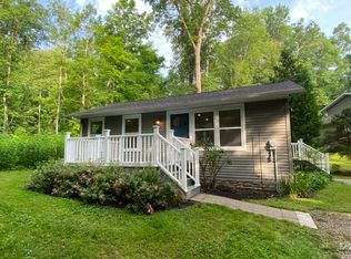 1550B Woodland Dr, Peninsula, OH 44264