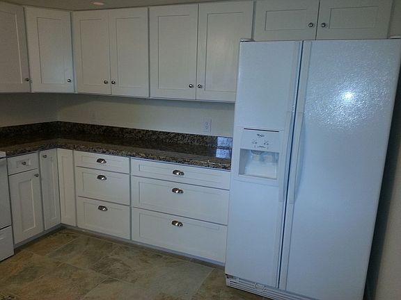 Right side of kitchen