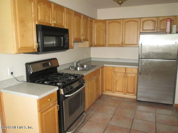 5th image of 5012 Garette Dr E