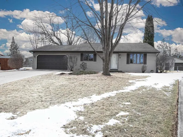 55 Welcome Cir, Appleton, WI 54915