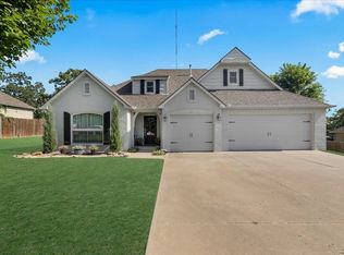 9415 Scarlet Oak Dr, Sand Springs, OK 74063