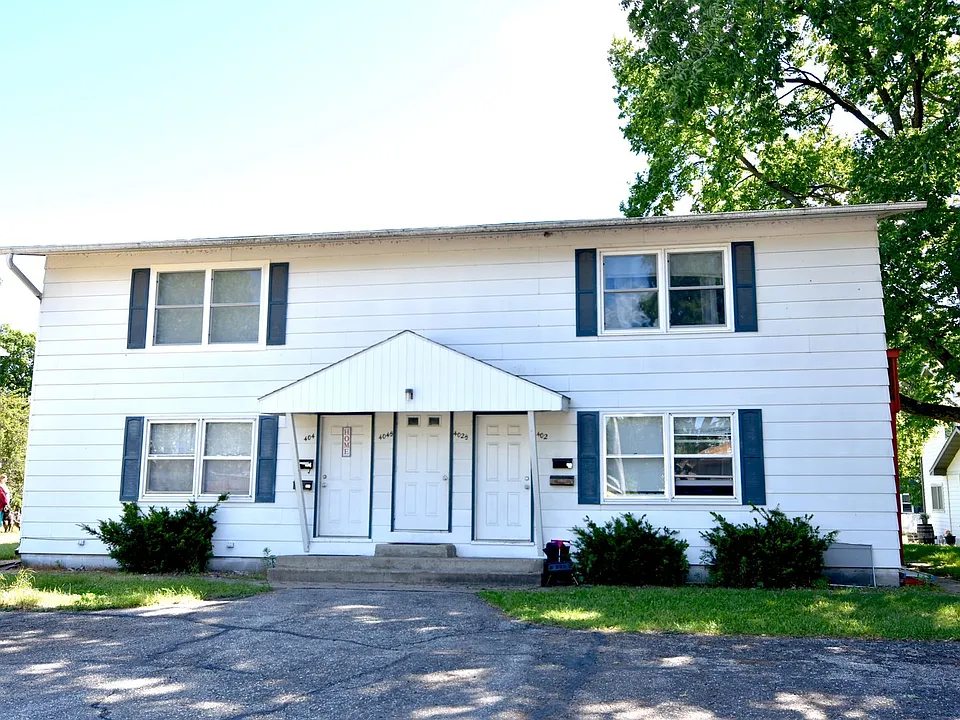 402-404 3rd Ave N