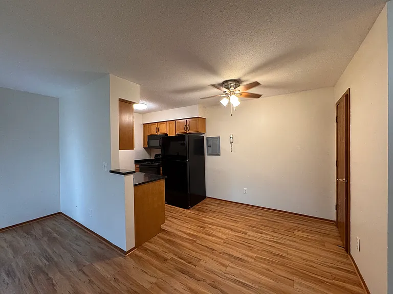 401 9th St SE — Photo 27