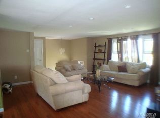 140 Van Buren St, Mastic, NY 11950