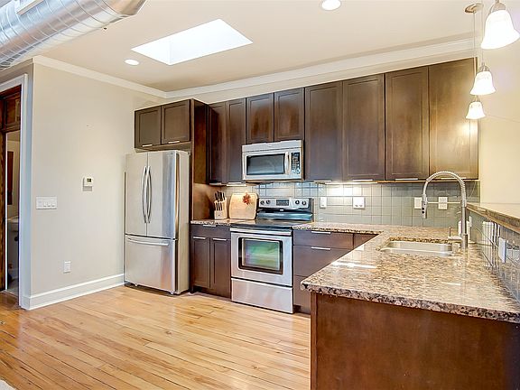 5th image of 2356 Park Ave Unit 56