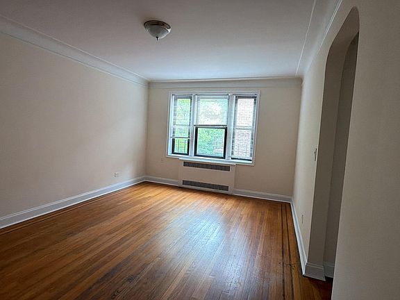 4th image of 17505 Wexford Ter APT 6E