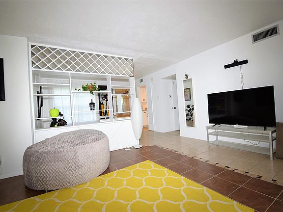 2nd image of 6600 Eastridge Dr APT 201