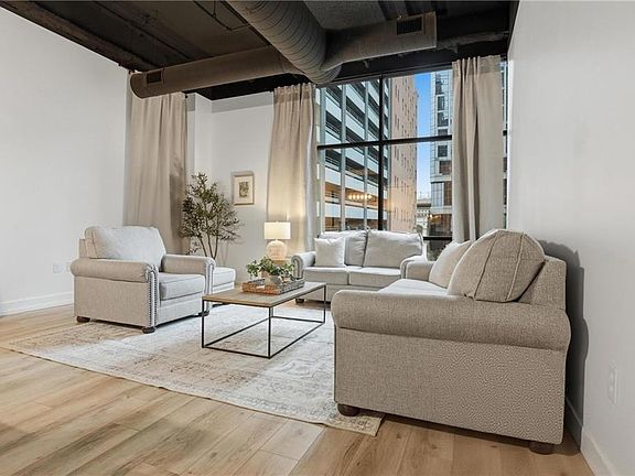 2nd image of 1101 Walnut St Unit 201