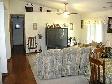 2nd image of 2642 State Road 557