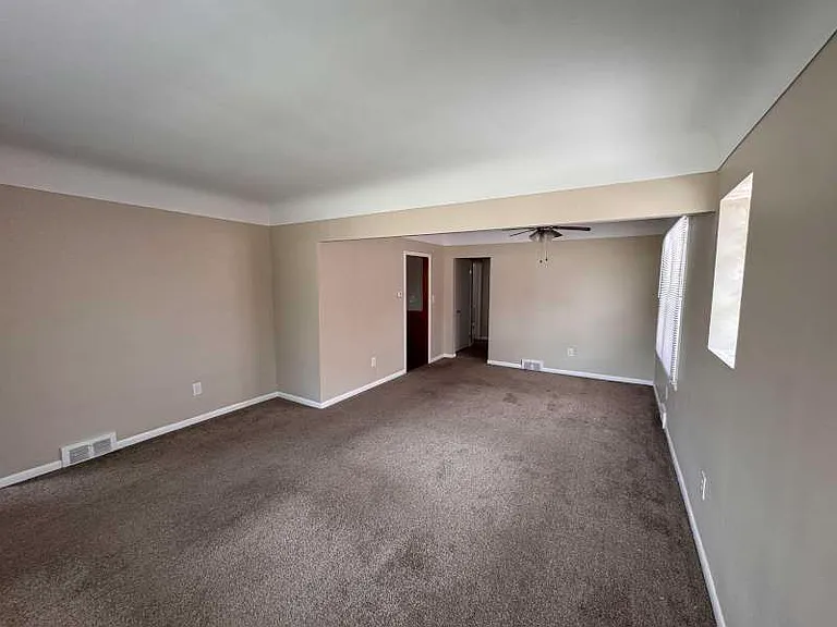14754 Lydia Ave — Photo 35
