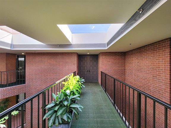 3rd image of 9333 Memorial Dr APT 414