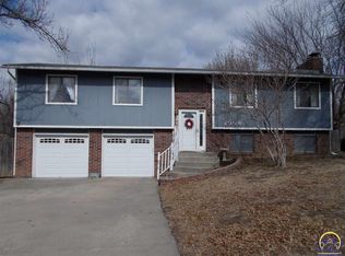 2008 Casa Loma Dr, Emporia, KS 66801