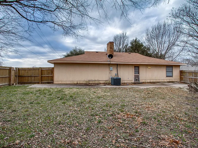 101 Teakwood Dr — Photo 15