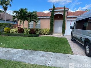 15955 SW 98th St, Miami, FL 33196